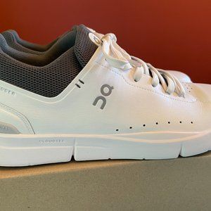 On Cloud The Roger Advantage White/Rock Men's Tennis Sneaker Size 10.5 Like New